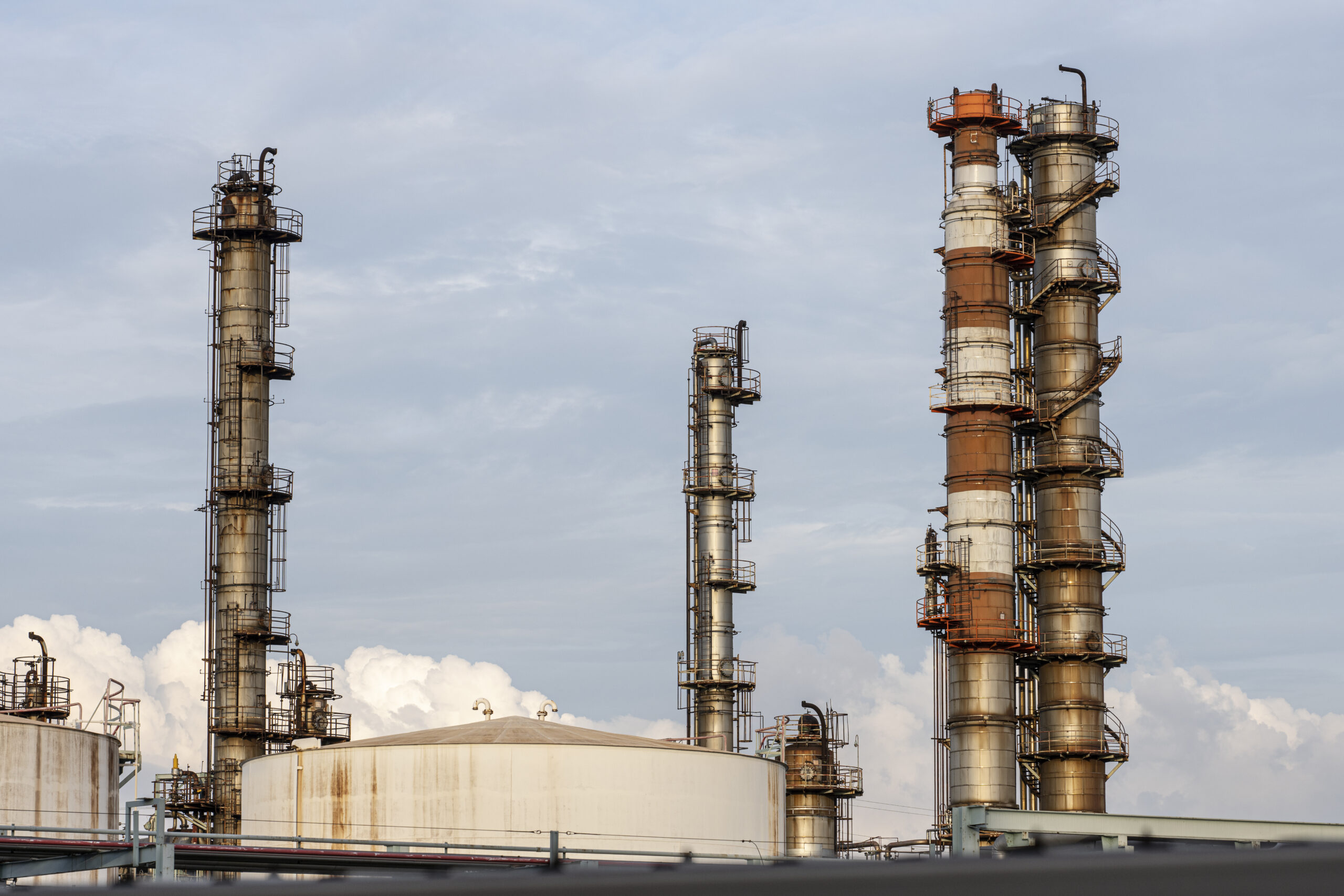 environmental-pollution-industry-exterior-daylight (2)